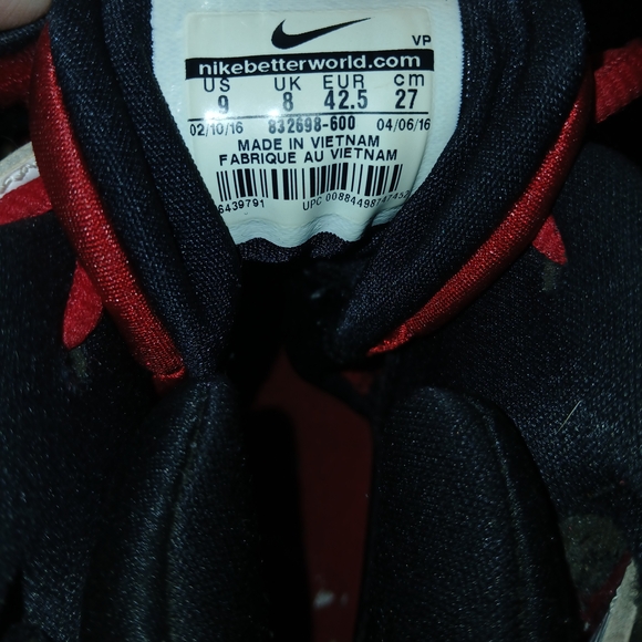 Nike Red and White Athletic Shoes main image 8